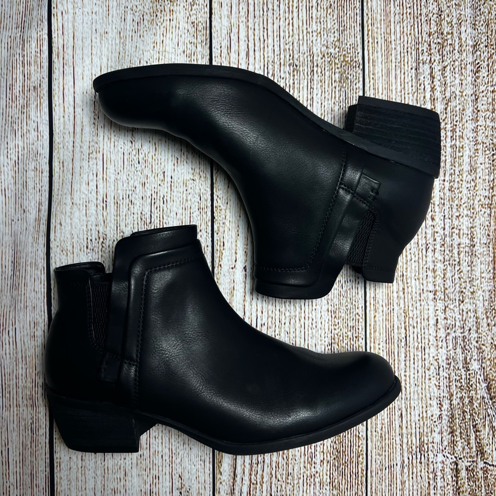 BØC (Born Concept) Black Ankle Boots – Size 10 – NWOT